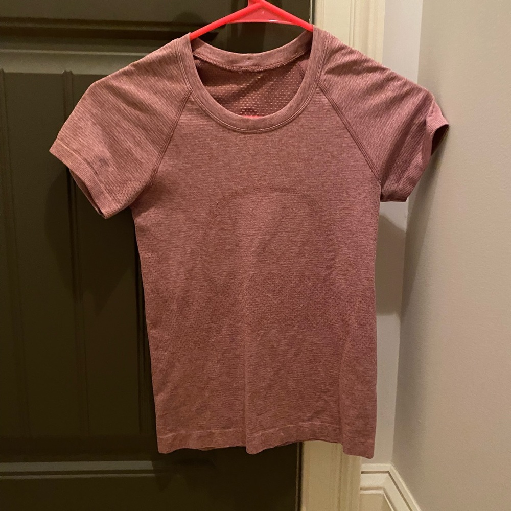 Pink Lululemon swiftly tech size 2